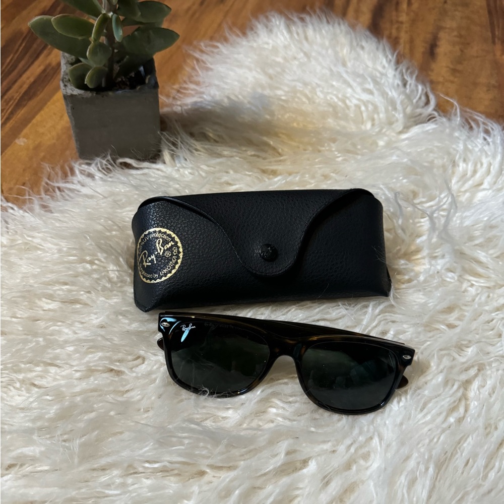 Ray Ban Tortoise Shell Brown Sunglasses
